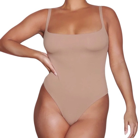 Skims Fits Everybody Square Neck Thong Bodysuit Sienna Size 2X 3X Shapewear - Picture 1 of 9